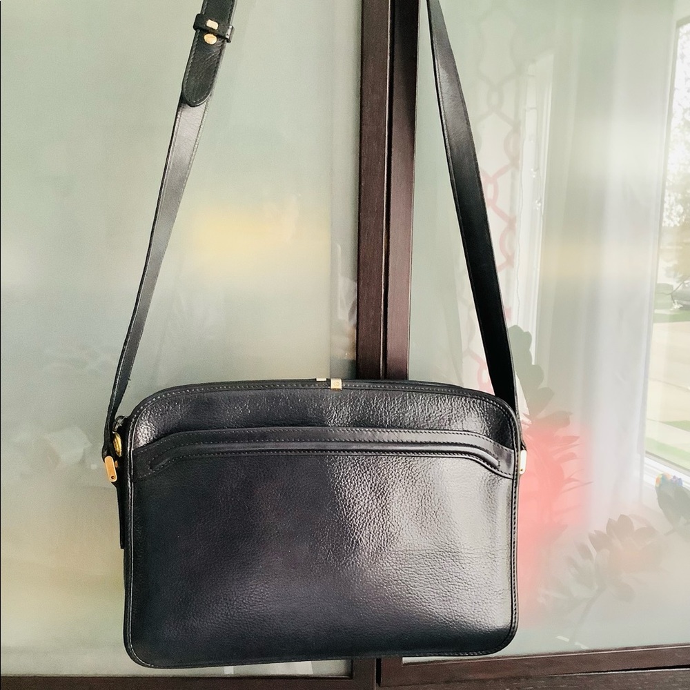 Gucci Black Leather Crossbody Bag with Gold Hardware